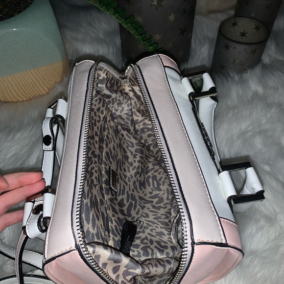 Guess bag - Picture 3 of 4